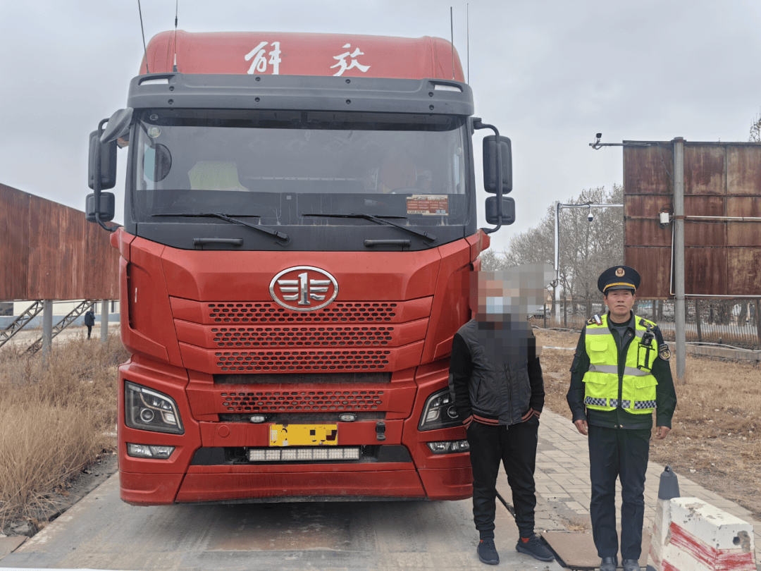 麻将胡了-青城(chéng)交警精准打(dǎ)击，5台“百噸(dūn)王”被查获