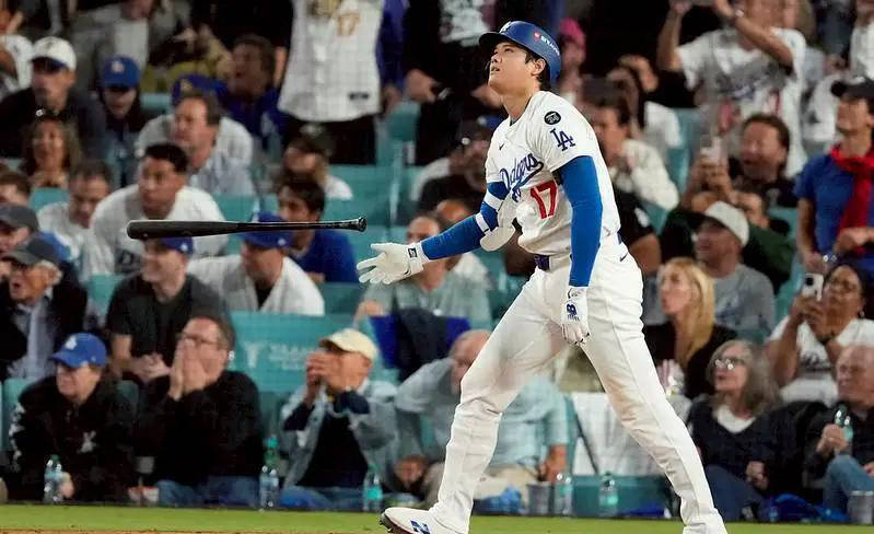 麻将胡了2-詹姆(mǔ)斯(sī)盛赞库裡(lǐ)：他如同篮球(qiú)界(jiè)的大谷翔平