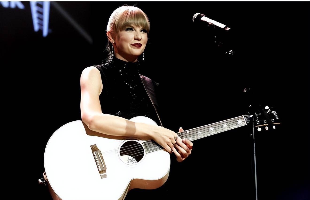 麻将胡了免费旋转-泰勒爲(wèi)何放弃超级碗(wǎn)？NFL谈判破裂，阿(ā)黛爾(ěr)或(huò)“二次(cì)出山”