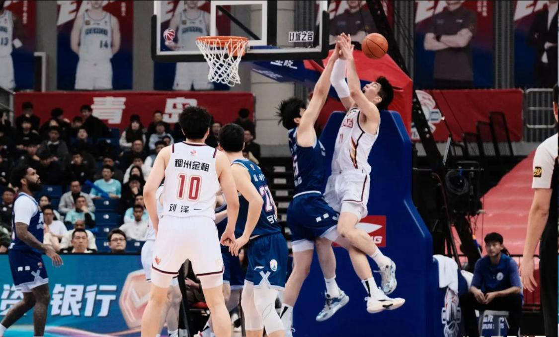 麻将胡了-进攻(gōng)乏力防守成短板？CBA最佳防守球员杨瀚(hàn)森在NBA面临的难题